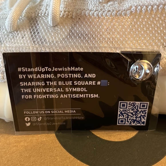 Adidas Yeezy Boost 350 V2 “Bone” HQ6316 - Picture 10 of 13